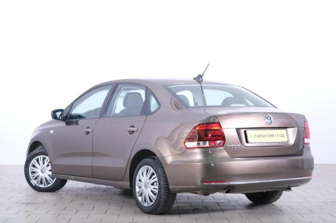 Volkswagen Polo V Рестайлинг с пробегом 2019 года, цена 849 000 рублей, 300217 км, седан, Автокод Объявления