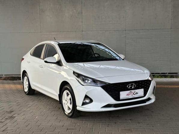 Hyundai Solaris II Рестайлинг с пробегом 2020 года, цена 1 719 000 рублей, 32000 км, седан, Автокод Объявления