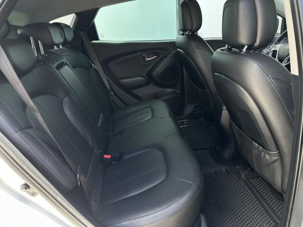 Hyundai ix35 I Рестайлинг с пробегом 2015 года, цена 1 320 000 рублей, 215784 км, внедорожник, Автокод Объявления