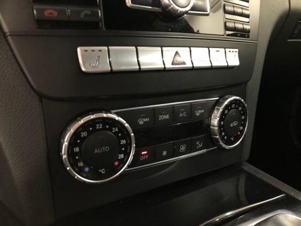 Mercedes-Benz C-Класс III (W204) Рестайлинг с пробегом 2013 года, цена 1 460 000 рублей, 247522 км, седан, Автокод Объявления