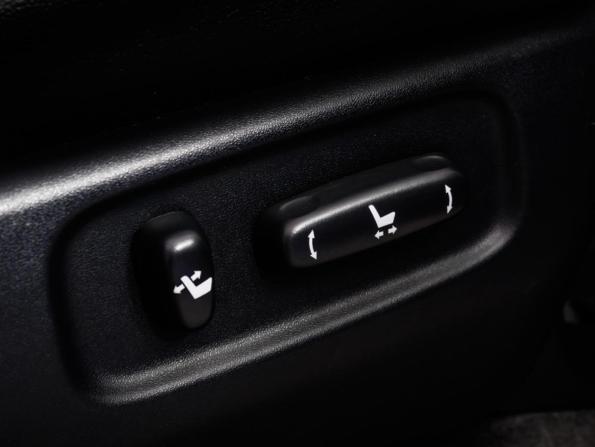 Toyota Land Cruiser 200 Series Рестайлинг 1 с пробегом 2012 года, цена 3 999 000 рублей, 93042 км, внедорожник, Автокод Объявления