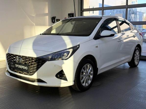 Hyundai Solaris II Рестайлинг с пробегом 2021 года, цена 1 600 000 рублей, 128800 км, седан, Автокод Объявления