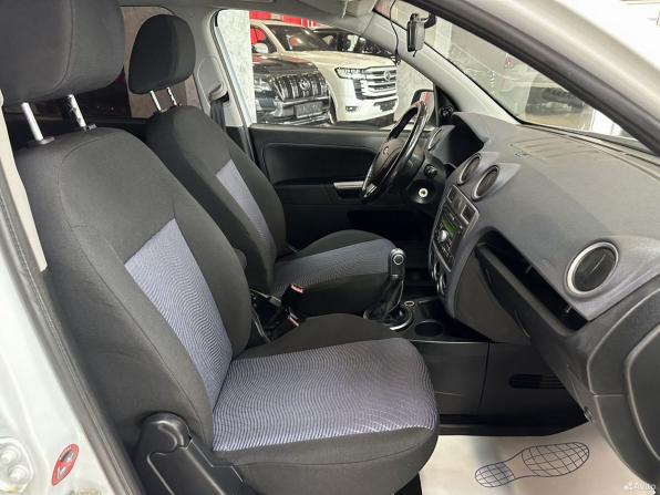 Ford Fusion I Рестайлинг с пробегом 2012 года, цена 775 000 рублей, 127126 км, хэтчбек, Автокод Объявления