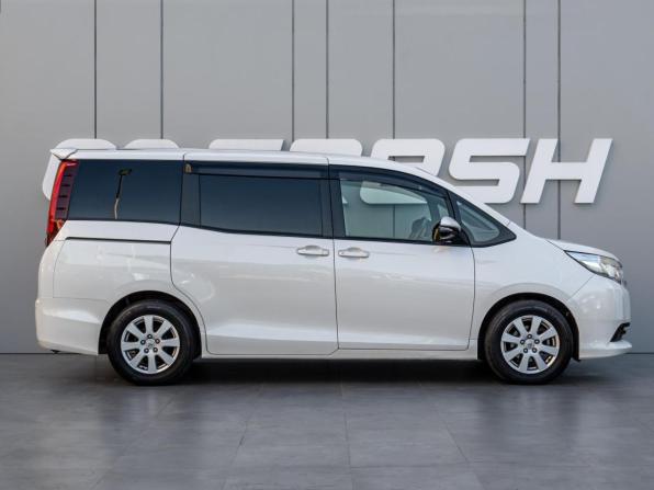 Toyota Noah III (R80) с пробегом 2015 года, цена 1 745 000 рублей, 199448 км, минивэн, Автокод Объявления