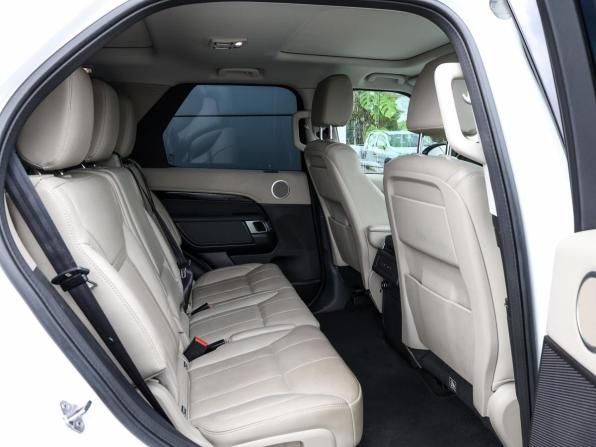 Land Rover Discovery V с пробегом 2018 года, цена 3 149 000 рублей, 118004 км, внедорожник, Автокод Объявления