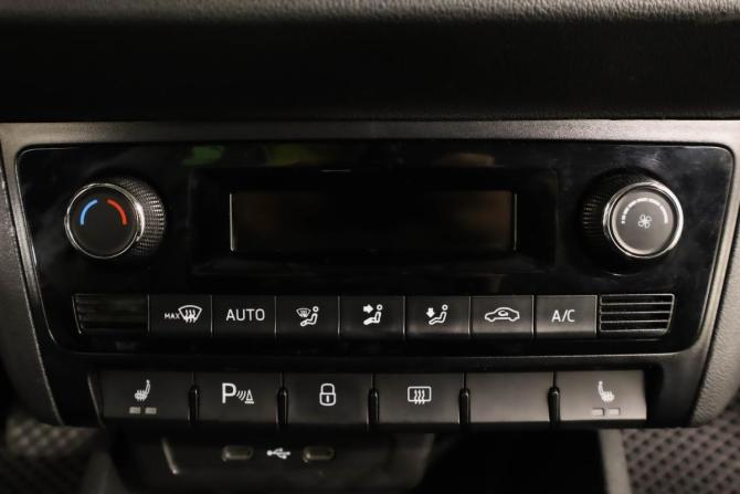 Volkswagen Polo VI с пробегом 2021 года, цена 1 039 000 рублей, 260000 км, лифтбек, Автокод Объявления