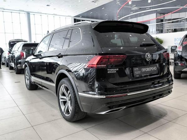 Volkswagen Tiguan II с пробегом 2019 года, цена 2 550 000 рублей, 119987 км, внедорожник, Автокод Объявления