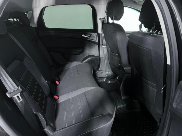 Renault Arkana I с пробегом 2019 года, цена 1 460 000 рублей, 82112 км, внедорожник, Автокод Объявления