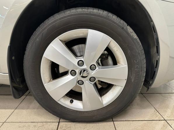 Skoda Octavia III (A7) Рестайлинг с пробегом 2018 года, цена 2 149 000 рублей, 40102 км, лифтбек, Автокод Объявления