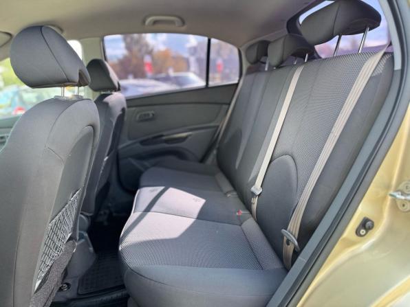 Kia Rio II Рестайлинг с пробегом 2011 года, цена 649 000 рублей, 122195 км, хэтчбек, Автокод Объявления