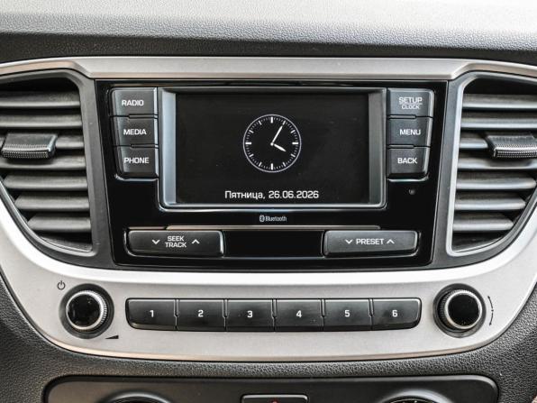 Hyundai Solaris II с пробегом 2018 года, цена 1 378 000 рублей, 118325 км, седан, Автокод Объявления