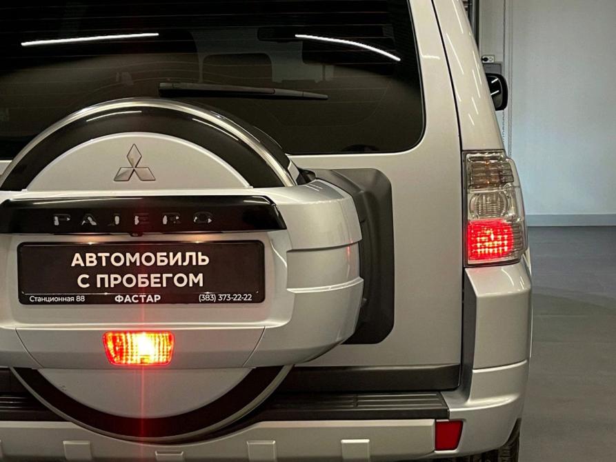 Mitsubishi Pajero IV Рестайлинг 1 Новосибирск  - изображение 9