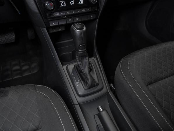 Skoda Rapid I с пробегом 2017 года, цена 1 100 000 рублей, 77628 км, лифтбек, Автокод Объявления