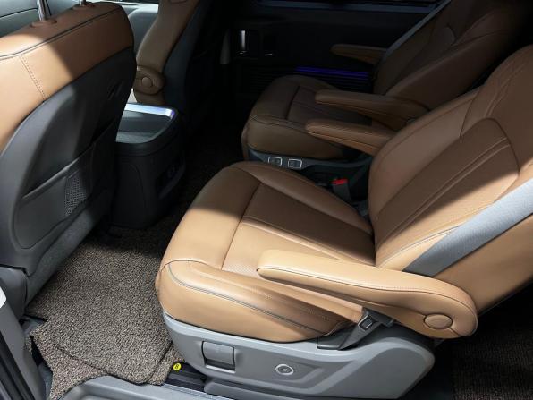 Hyundai Staria I с пробегом 2025 года, цена 6 149 000 рублей, 17571 км, минивэн, Автокод Объявления