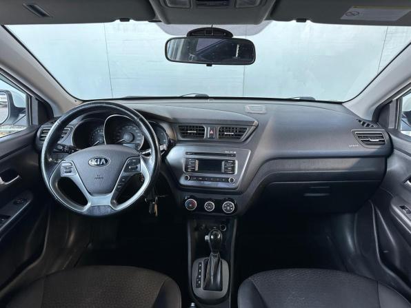 Kia Rio III Рестайлинг с пробегом 2017 года, цена 1 355 000 рублей, 130750 км, седан, Автокод Объявления