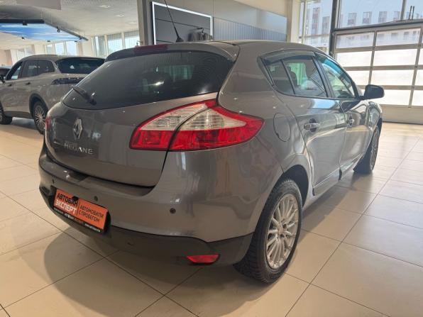 Renault Megane III с пробегом 2011 года, цена 569 000 рублей, 245000 км, хэтчбек, Автокод Объявления