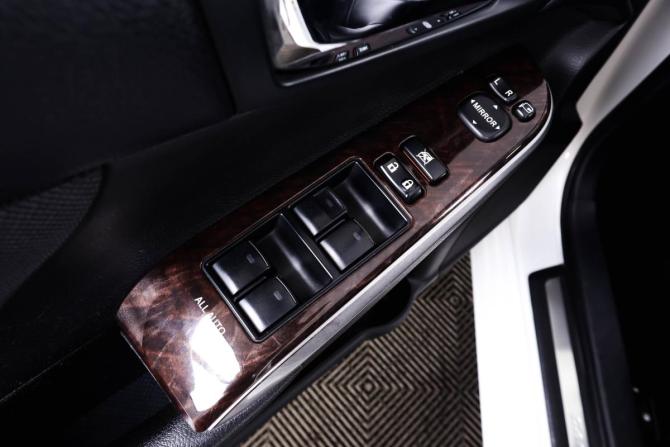 Toyota Camry VII (XV50) Рестайлинг с пробегом 2017 года, цена 2 399 000 рублей, 113000 км, седан, Автокод Объявления
