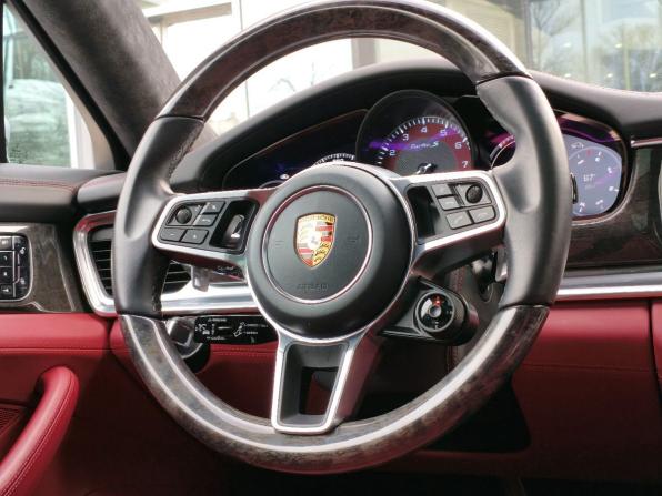 Porsche Panamera II с пробегом 2018 года, цена 9 320 000 рублей, 60000 км, фастбек, Автокод Объявления
