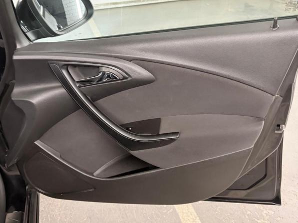 Opel Astra J с пробегом 2011 года, цена 520 000 рублей, 255458 км, хэтчбек, Автокод Объявления