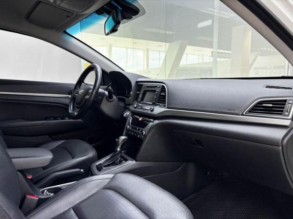 Hyundai Elantra VI (AD) с пробегом 2016 года, цена 1 300 000 рублей, 181455 км, седан, Автокод Объявления