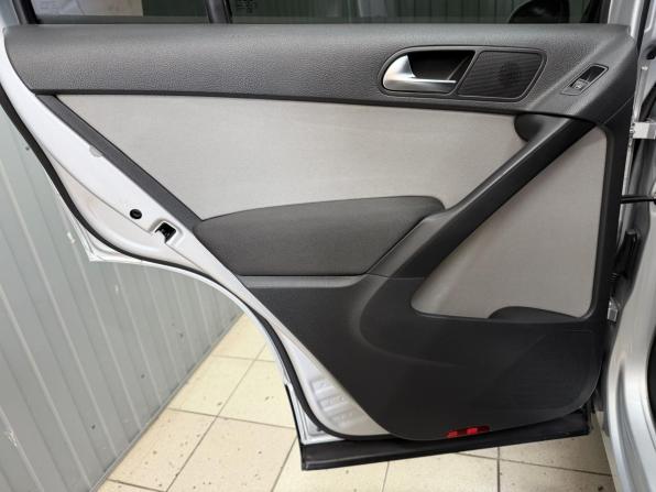 Volkswagen Tiguan I с пробегом 2010 года, цена 1 099 000 рублей, 144392 км, внедорожник, Автокод Объявления