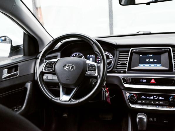 Hyundai Sonata VII (LF) Рестайлинг с пробегом 2017 года, цена 1 685 000 рублей, 100089 км, седан, Автокод Объявления