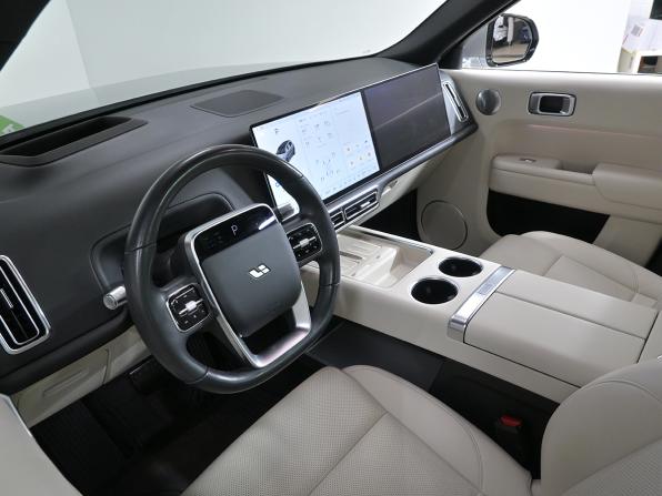 Li Auto (Lixiang) L9 I Рестайлинг с пробегом 2024 года, цена 7 890 000 рублей, 24210 км, внедорожник, Автокод Объявления