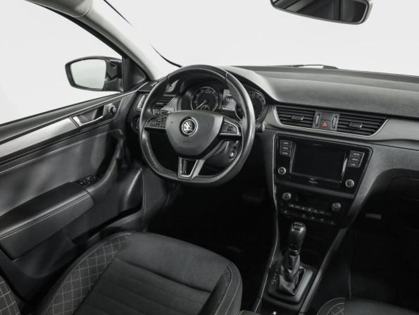 Skoda Rapid I Рестайлинг с пробегом 2018 года, цена 1 399 000 рублей, 138212 км, лифтбек, Автокод Объявления