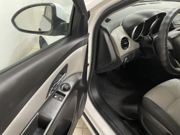 Chevrolet Cruze I Рестайлинг с пробегом 2014 года, цена 679 000 рублей, 173278 км, седан, Автокод Объявления