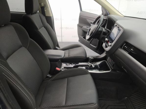 Mitsubishi Outlander III Рестайлинг 3 с пробегом 2022 года, цена 2 555 000 рублей, 41990 км, внедорожник, Автокод Объявления