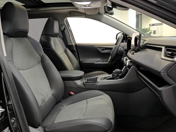 Toyota RAV4 V (XA50) с пробегом 2024 года, цена 4 070 000 рублей, 28300 км, внедорожник, Автокод Объявления