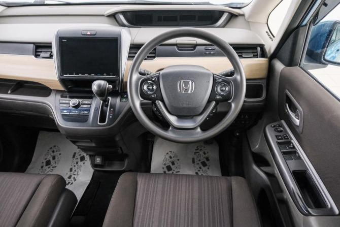 Honda Freed II с пробегом 2019 года, цена 1 499 000 рублей, 88500 км, компактвэн, Автокод Объявления