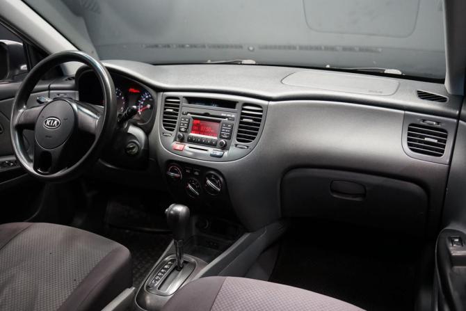 Kia Rio II Рестайлинг с пробегом 2010 года, цена 680 000 рублей, 245000 км, седан, Автокод Объявления