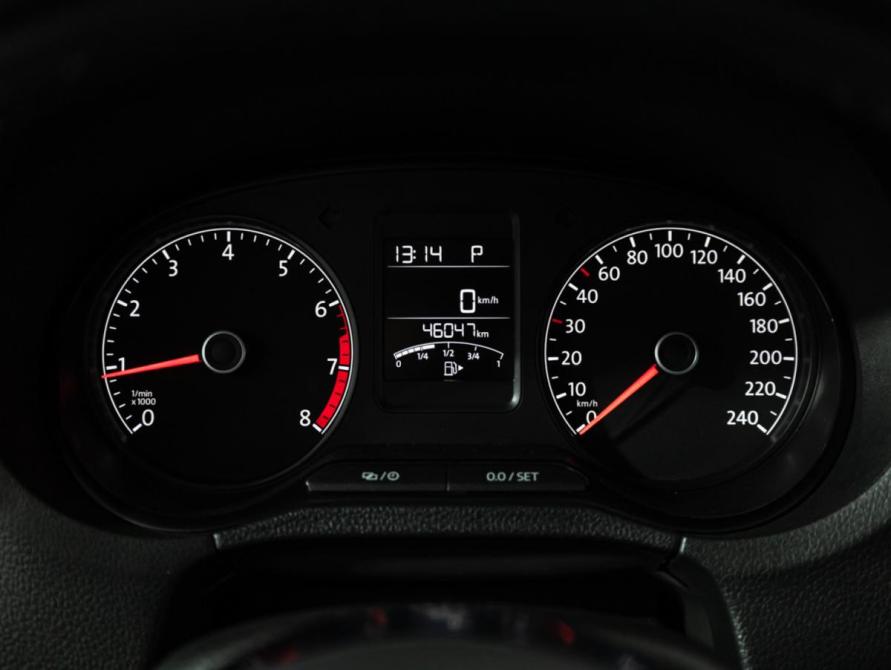 Volkswagen Polo V Рестайлинг Санкт-Петербург  - изображение 13