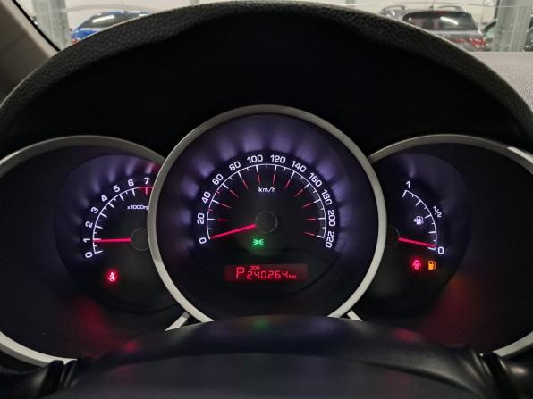 Kia Venga I с пробегом 2011 года, цена 790 000 рублей, 240262 км, компактвэн, Автокод Объявления