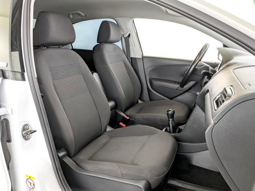 Volkswagen Polo V Рестайлинг Москва  - изображение 23