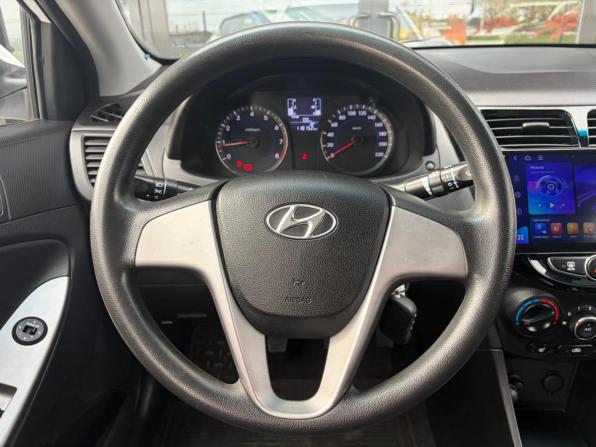 Hyundai Solaris I Рестайлинг с пробегом 2014 года, цена 890 000 рублей, 118000 км, седан, Автокод Объявления
