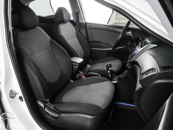 Hyundai Solaris I с пробегом 2012 года, цена 719 000 рублей, 168786 км, седан, Автокод Объявления