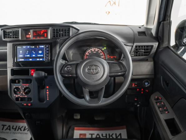 Toyota Roomy I Рестайлинг с пробегом 2022 года, цена 1 015 000 рублей, 56000 км, микровэн, Автокод Объявления
