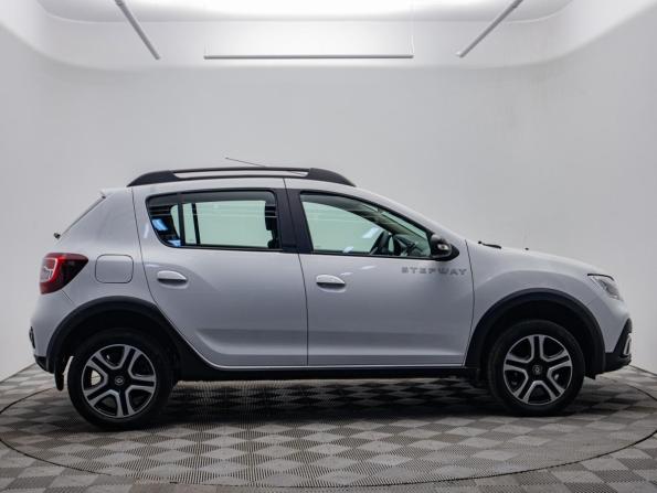 Renault Sandero II Рестайлинг с пробегом 2019 года, цена 1 260 000 рублей, 19967 км, хэтчбек, Автокод Объявления