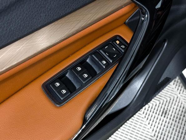 Lada (ВАЗ) Vesta I Рестайлинг (NG) с пробегом 2024 года, цена 1 399 000 рублей, 27154 км, универсал, Автокод Объявления