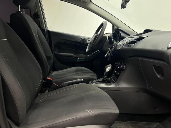 Ford Fiesta Mk6 Рестайлинг с пробегом 2015 года, цена 695 000 рублей, 209185 км, хэтчбек, Автокод Объявления