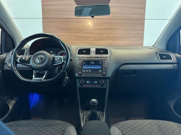 Volkswagen Polo V Рестайлинг с пробегом 2016 года, цена 1 299 900 рублей, 113331 км, седан, Автокод Объявления
