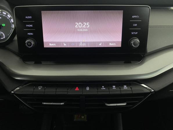 Skoda Octavia IV (A8) с пробегом 2021 года, цена 2 210 000 рублей, 135962 км, лифтбек, Автокод Объявления