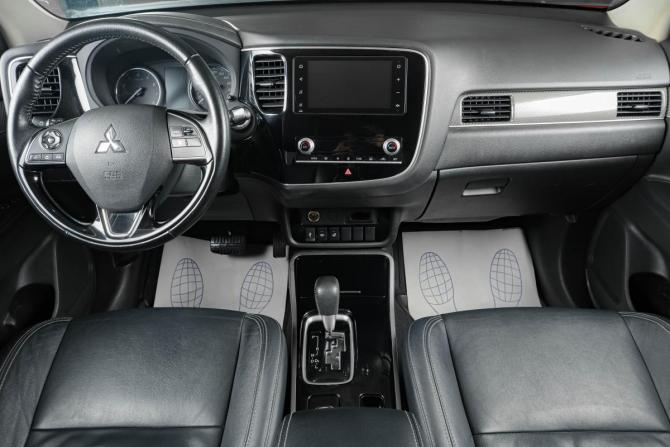 Mitsubishi Outlander III Рестайлинг 3 с пробегом 2020 года, цена 2 359 000 рублей, 158413 км, внедорожник, Автокод Объявления