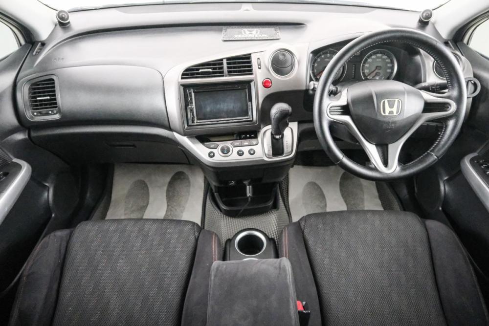 Honda Stream II Рестайлинг Красноярск  - изображение 11