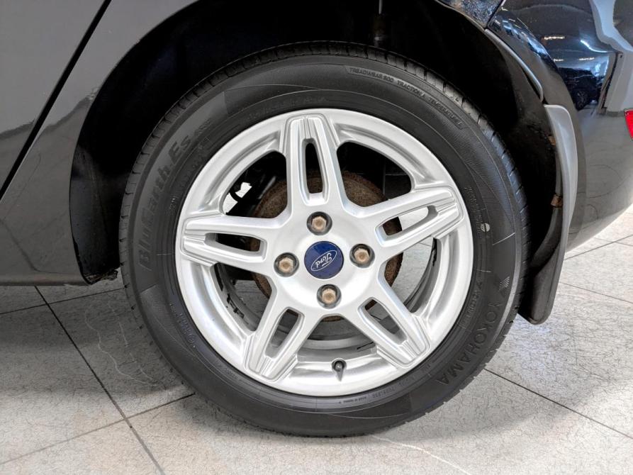 Ford Fiesta Mk6 Рестайлинг Санкт-Петербург  - изображение 18