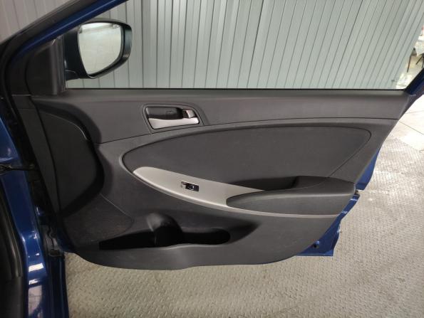 Hyundai Solaris I Рестайлинг с пробегом 2014 года, цена 970 000 рублей, 71000 км, хэтчбек, Автокод Объявления