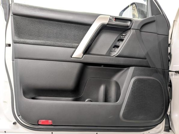 Toyota Land Cruiser Prado 150 Series Рестайлинг 3 с пробегом 2020 года, цена 5 935 000 рублей, 52428 км, внедорожник, Автокод Объявления