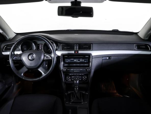 Skoda Superb II Рестайлинг с пробегом 2014 года, цена 951 000 рублей, 220950 км, лифтбек, Автокод Объявления